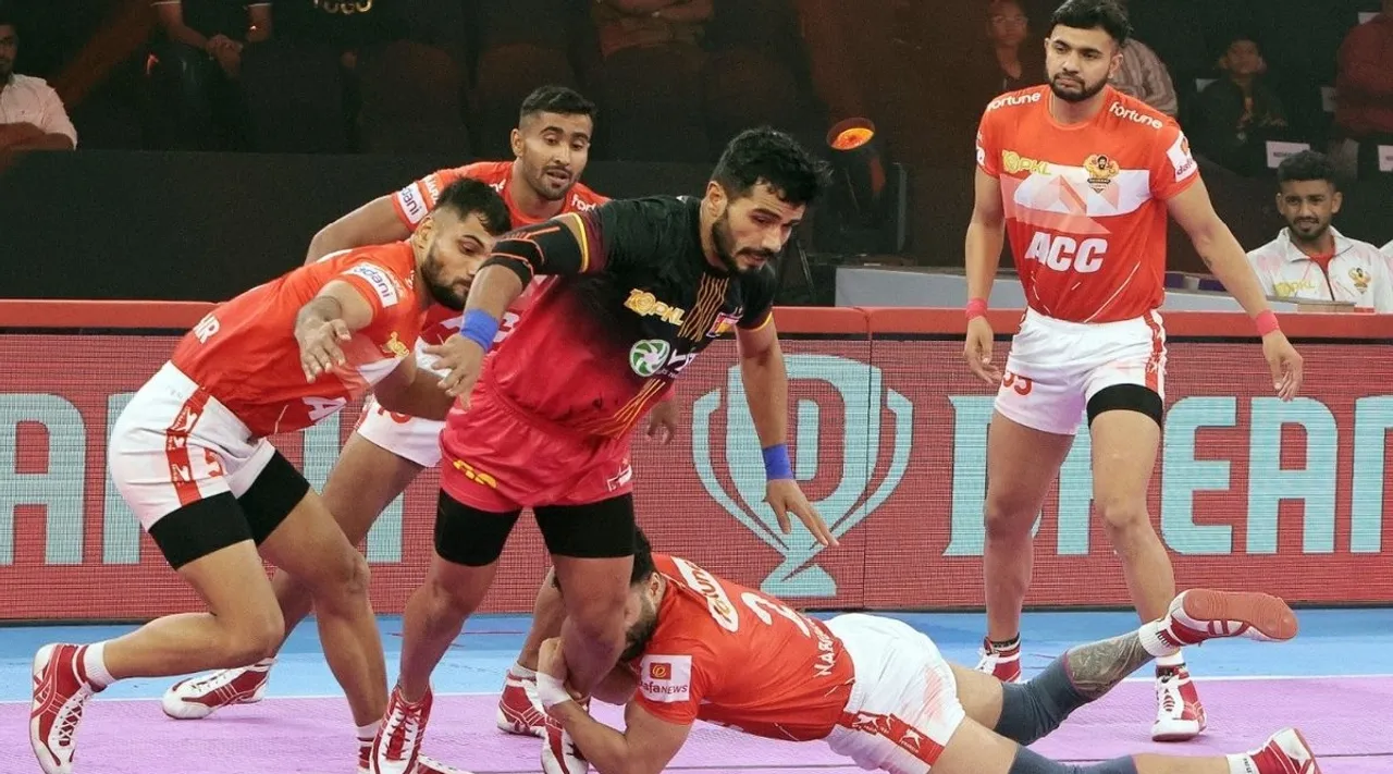 Bengaluru Bulls vs Dabang Delhi KC and Puneri Paltan vs U Mumba form guide  PKL 2023 updates in tamil 