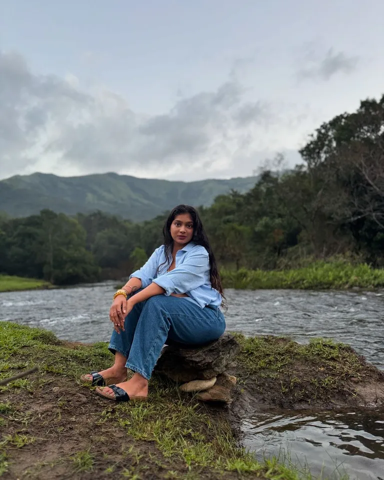 vj parvathy instagram  