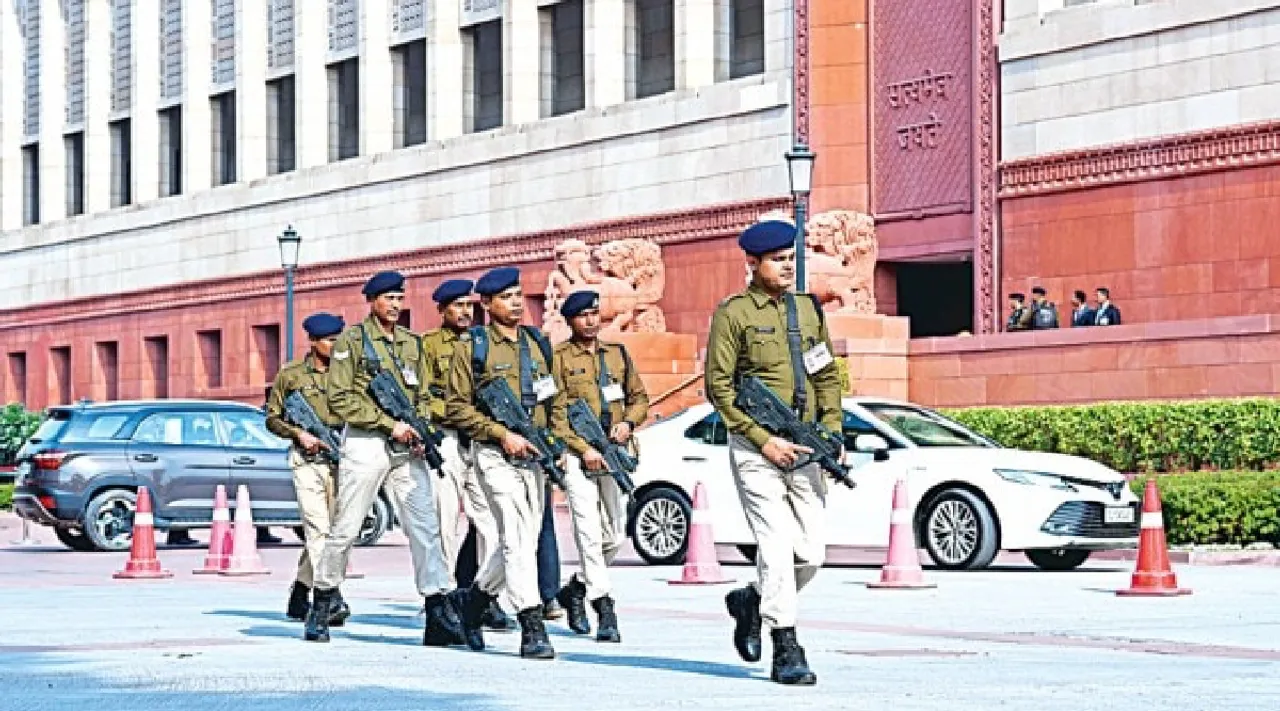 Parliament security Should all be with CISF Panel will examine Tamil News 