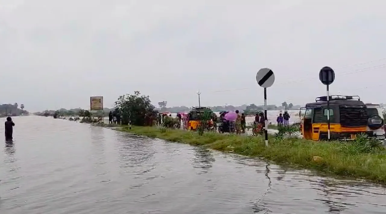 Kanyakumari Nellai Tenkasi and Tuticorin districts Heavy rain video Tamil News 