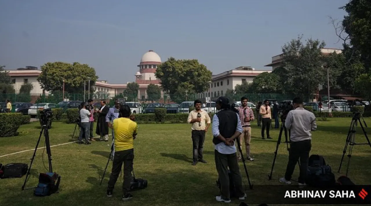 Supreme Court quashes FIR on Article 370 protest and Educate cops on free speech Tamil News 