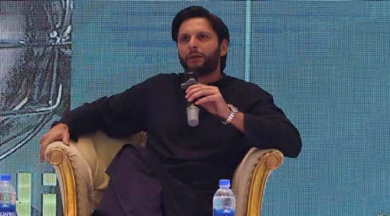 Shahid Afridi on Eating Meat by Indian cricket Team bowlers in tamil 