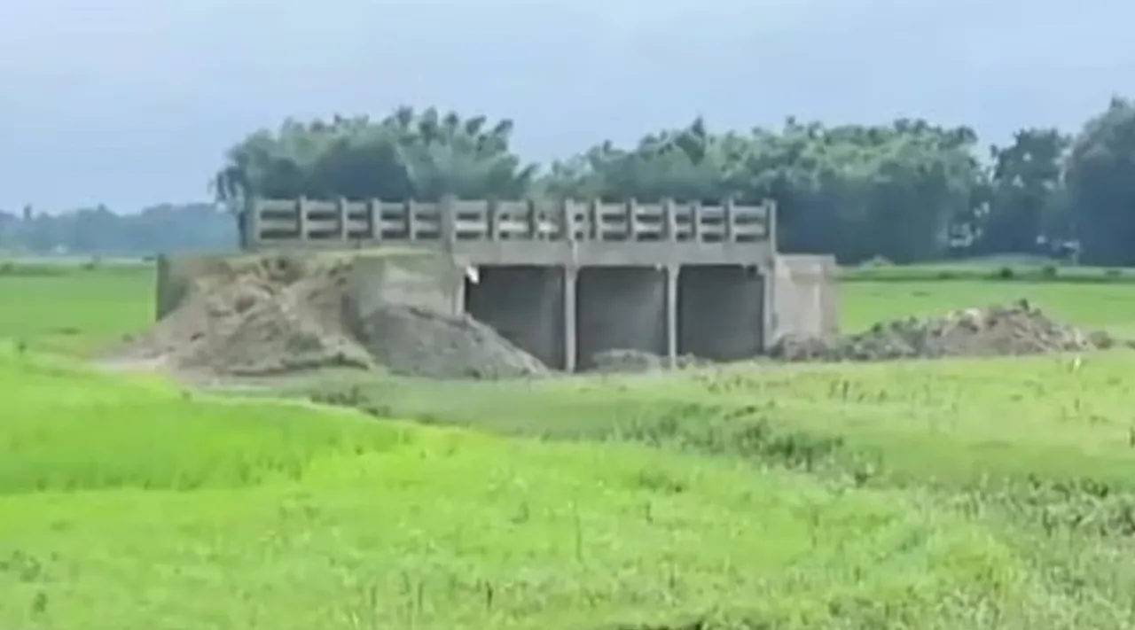 https://indianexpress.com/article/india/bihar-village-bridge-open-field-no-road-9498758/?ref=hometop_hp