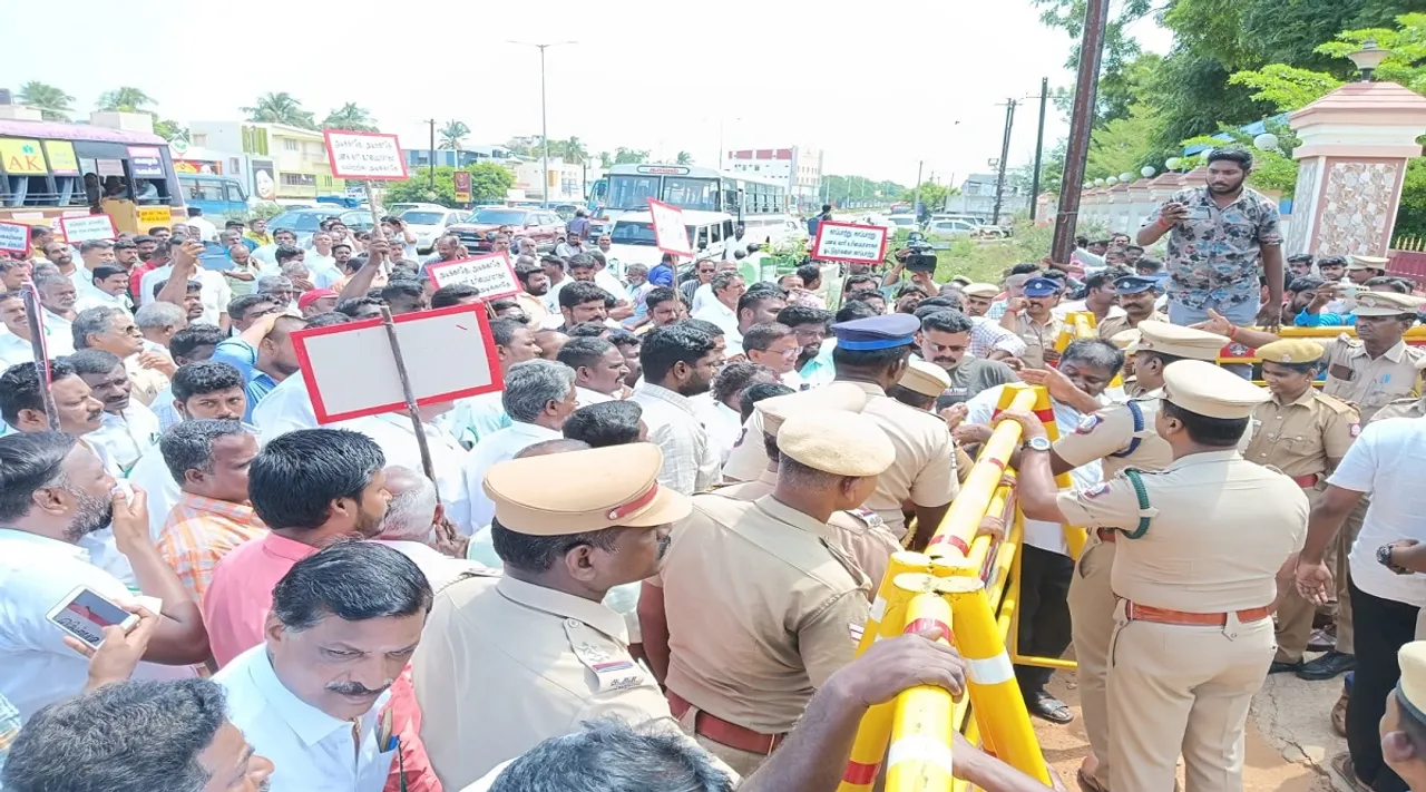 Trichy Sand Lorry protest