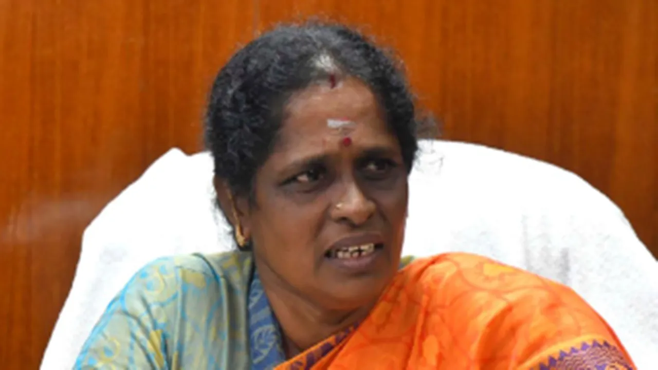 Income Tax officials raided Cuddalore DMK Mayor Sundari Rajas house