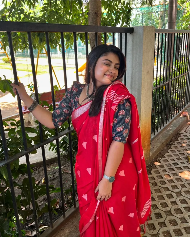 மினுக்கி மினுக்கி மேனா மினுக்கி... அசுரன் காதலி ரீசன்ட் க்ளிக்ஸ்!