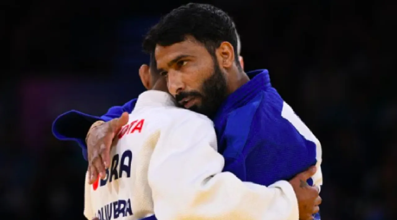 Who is Kapil Parmar Indias first ever para judo medallist Paris Paralympics Tamil News 