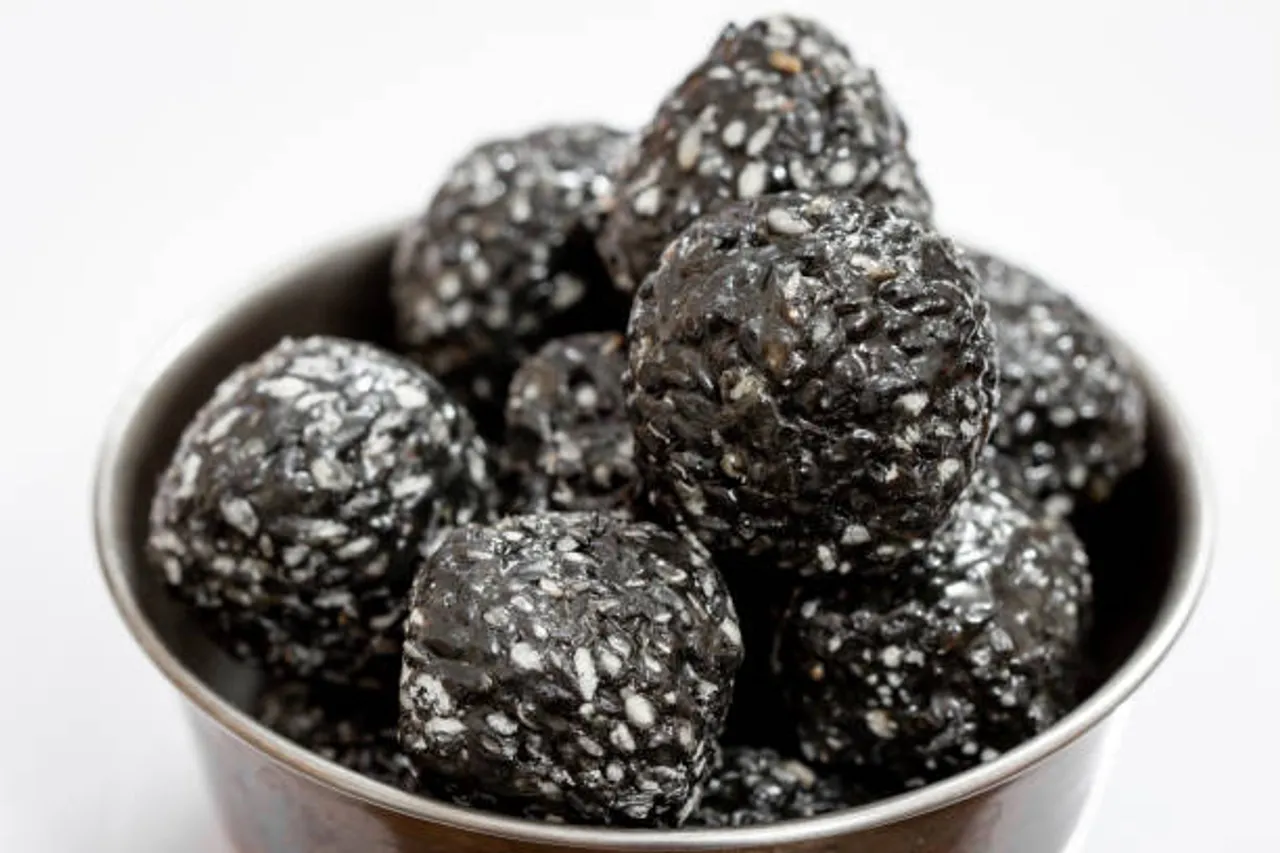 black sesame seeds