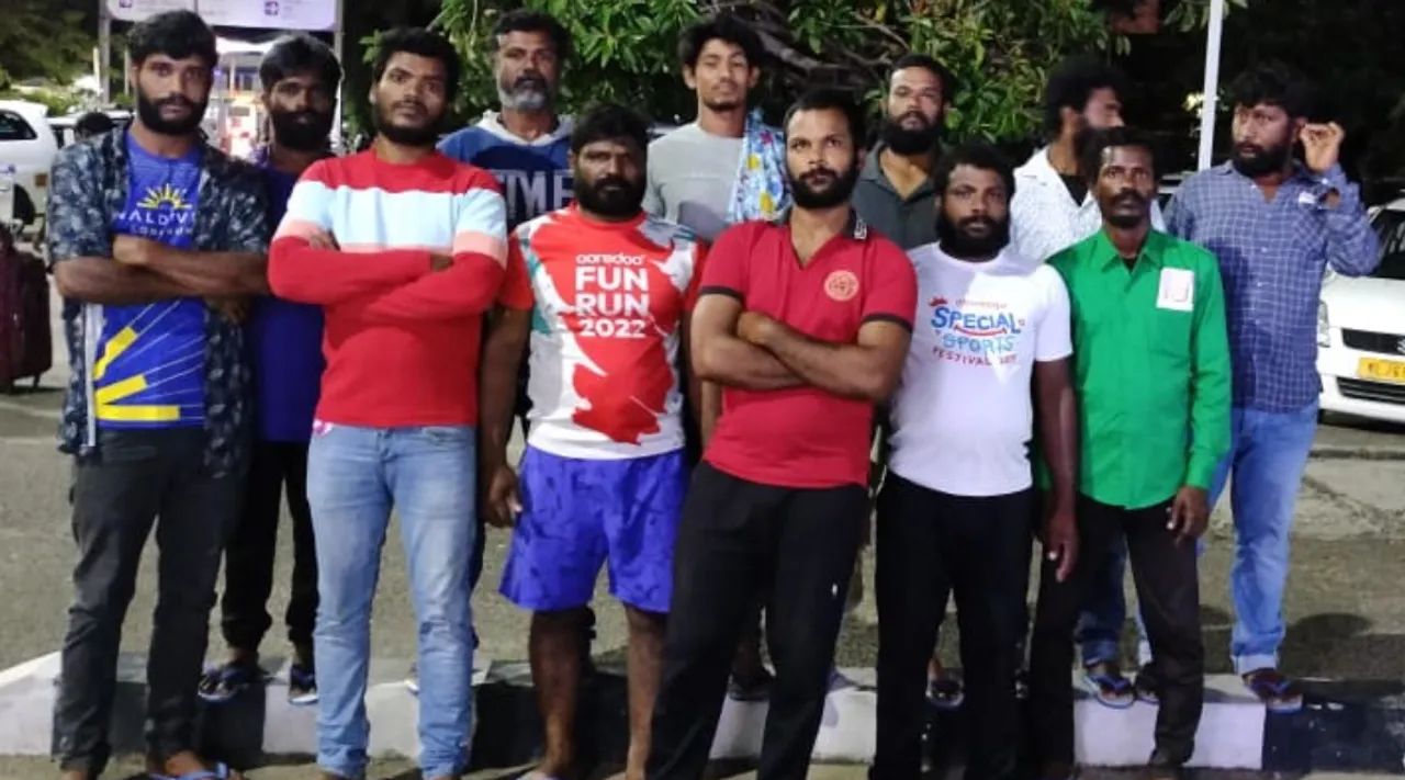 Kanyakumari 12 fishermen returned from maldives T