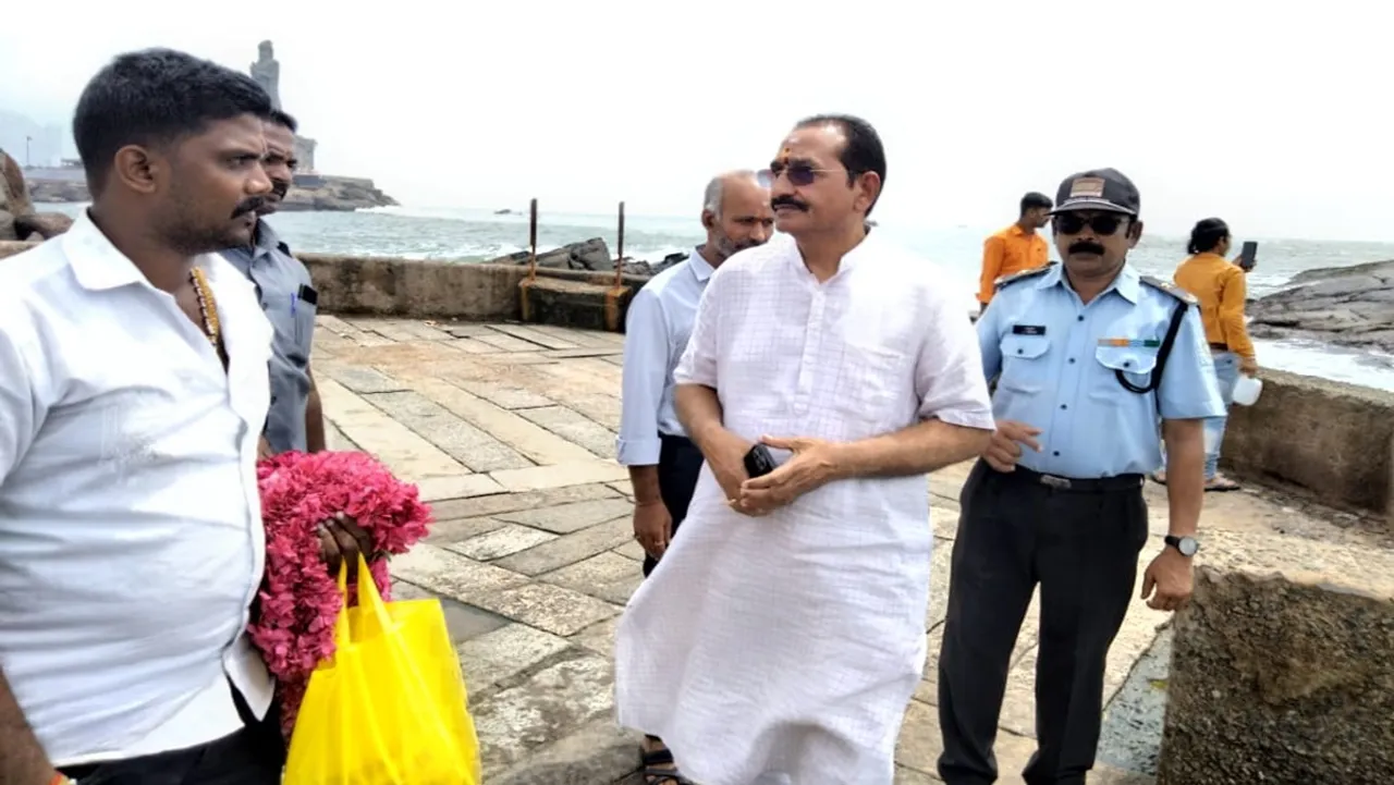 Prime Minister Narendra Modis brother Pankajbhai visi kanyakumari
