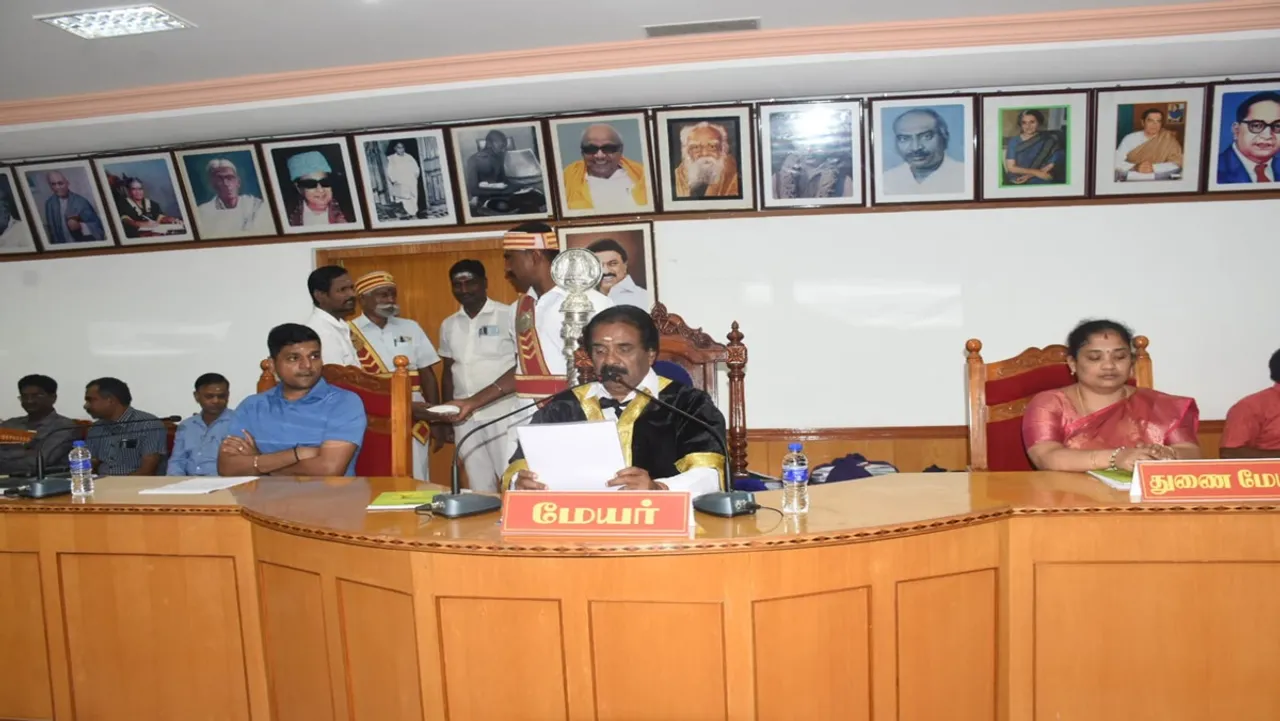 tender issued to catch stray cows in Trichy