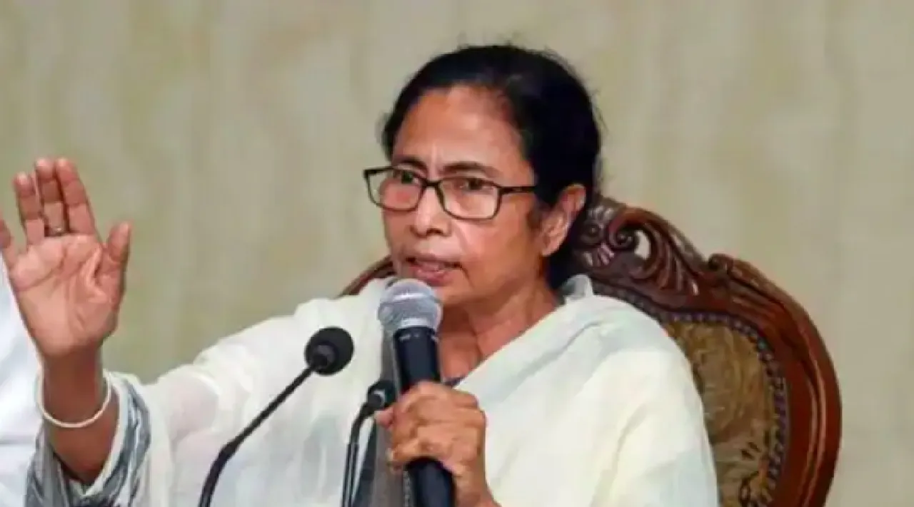 Mamata Banerjee walks out of NITI Aayog meet Tamil News 