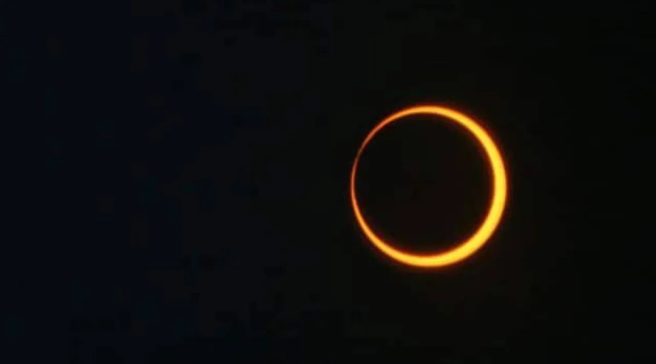This is how an annular eclipse will look. (NASA).jpg