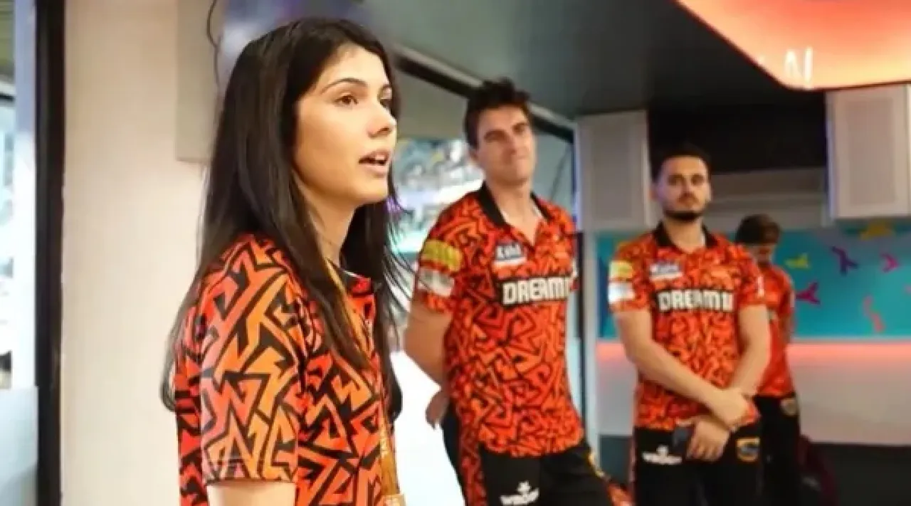  SRH CEO Kavya Maran praised Players IPL 2024 final KKR Tamil News 