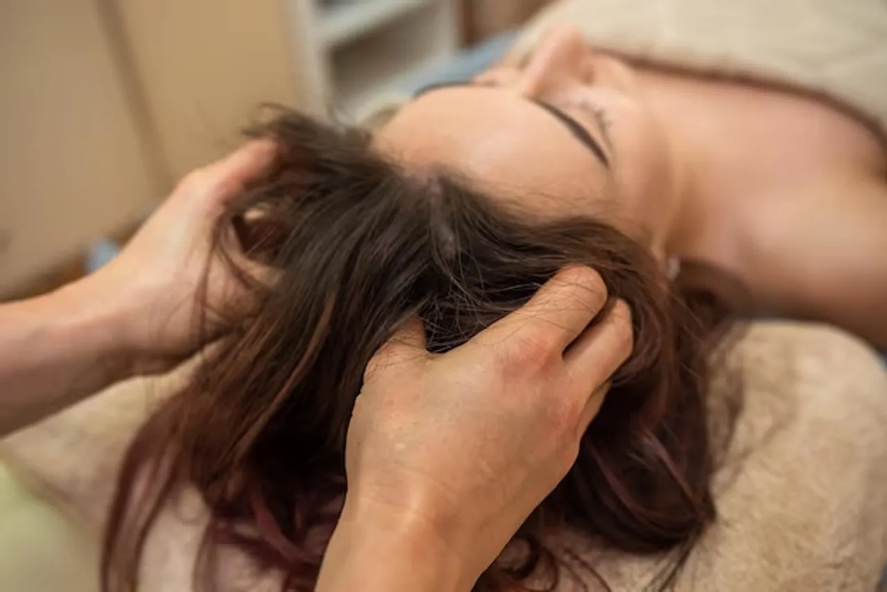 scalp oil massage