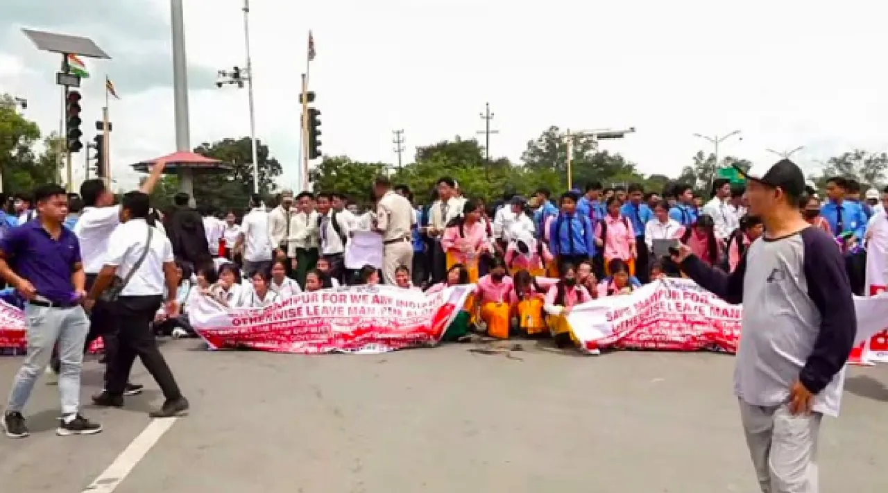 Prohibitory orders imposed in three Manipur districts following student protests Tamil News 