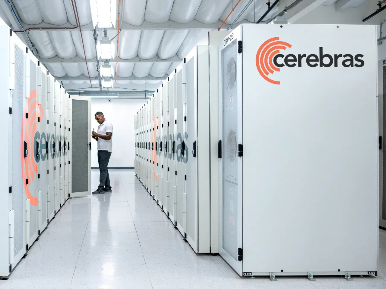 Chip startup Cerebras unveils new AI processor