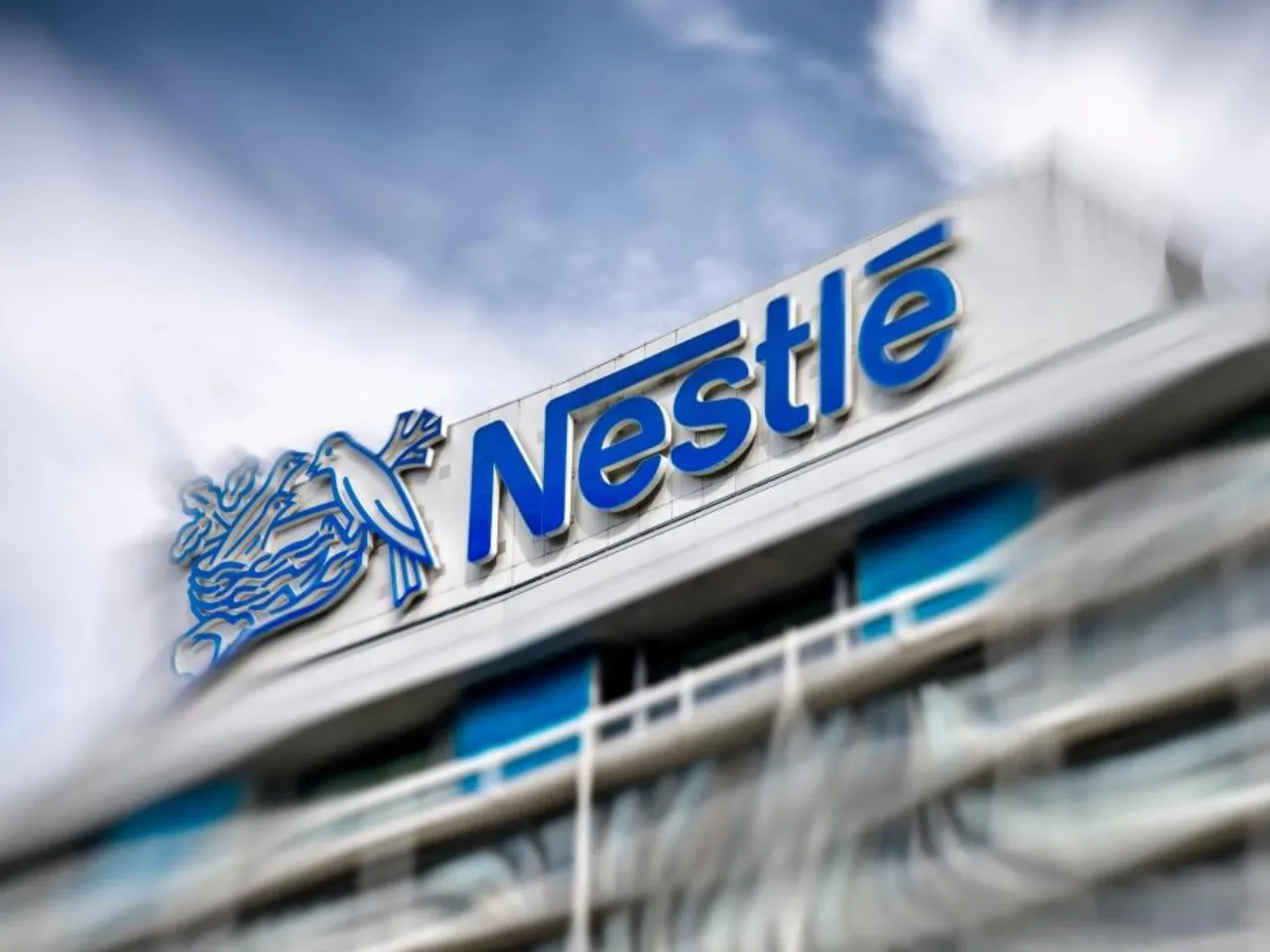  Nestle Logo