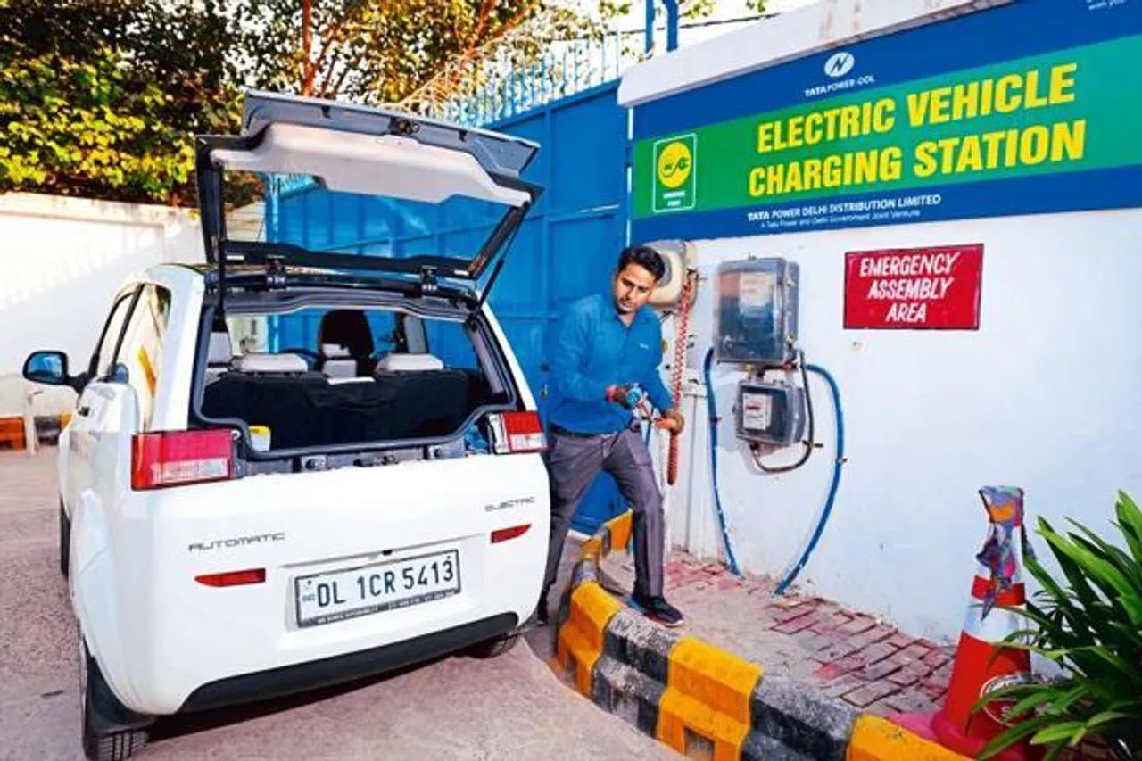 Government Considers Installing EV Charging Kiosks at Around 69,000 Petrol Pumps in Country