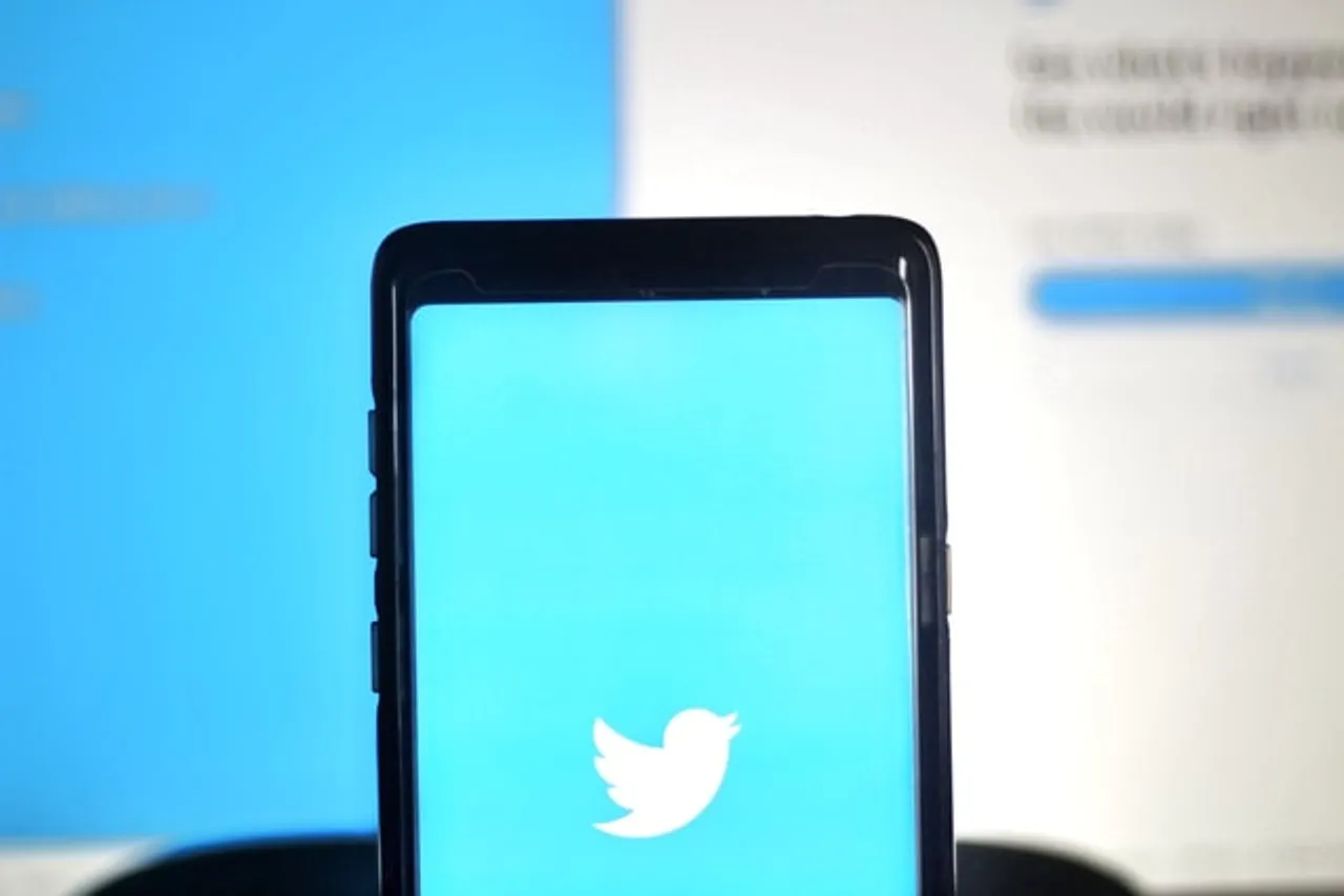 Twitter loses legal shield in India for 3rd party content