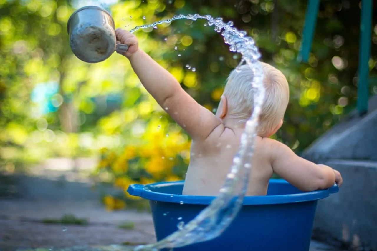 Clensta: Bathing Experience Without Using A Drop Of Water.