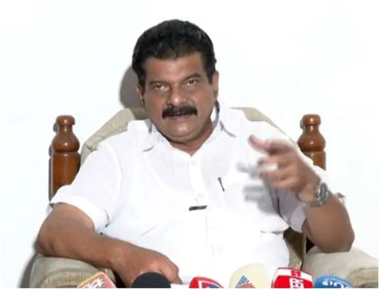 pv anwar mla severe criticism against adgp ajith kumar