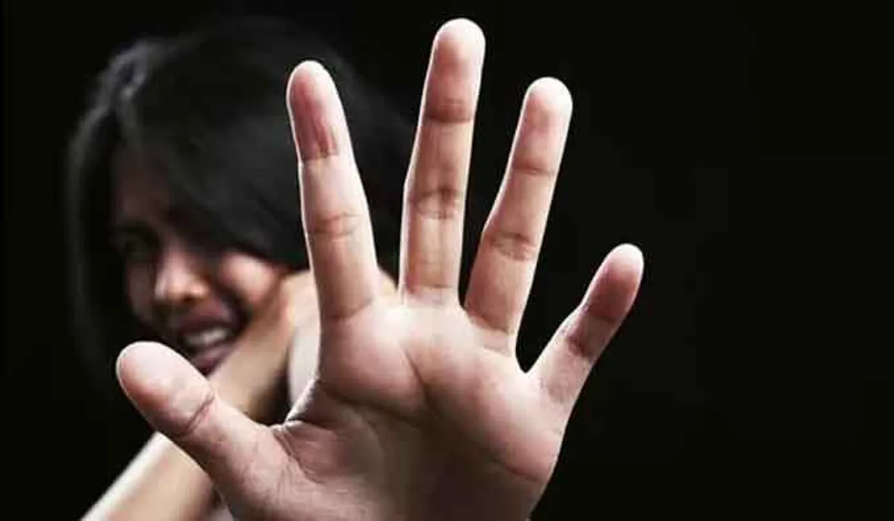 പോക്സോ അതിജീവിതയുടെ വിവരങ്ങൾ വെളിപ്പെടുത്തി; തഹസിൽദാർക്കെതിരെ പരാതി
