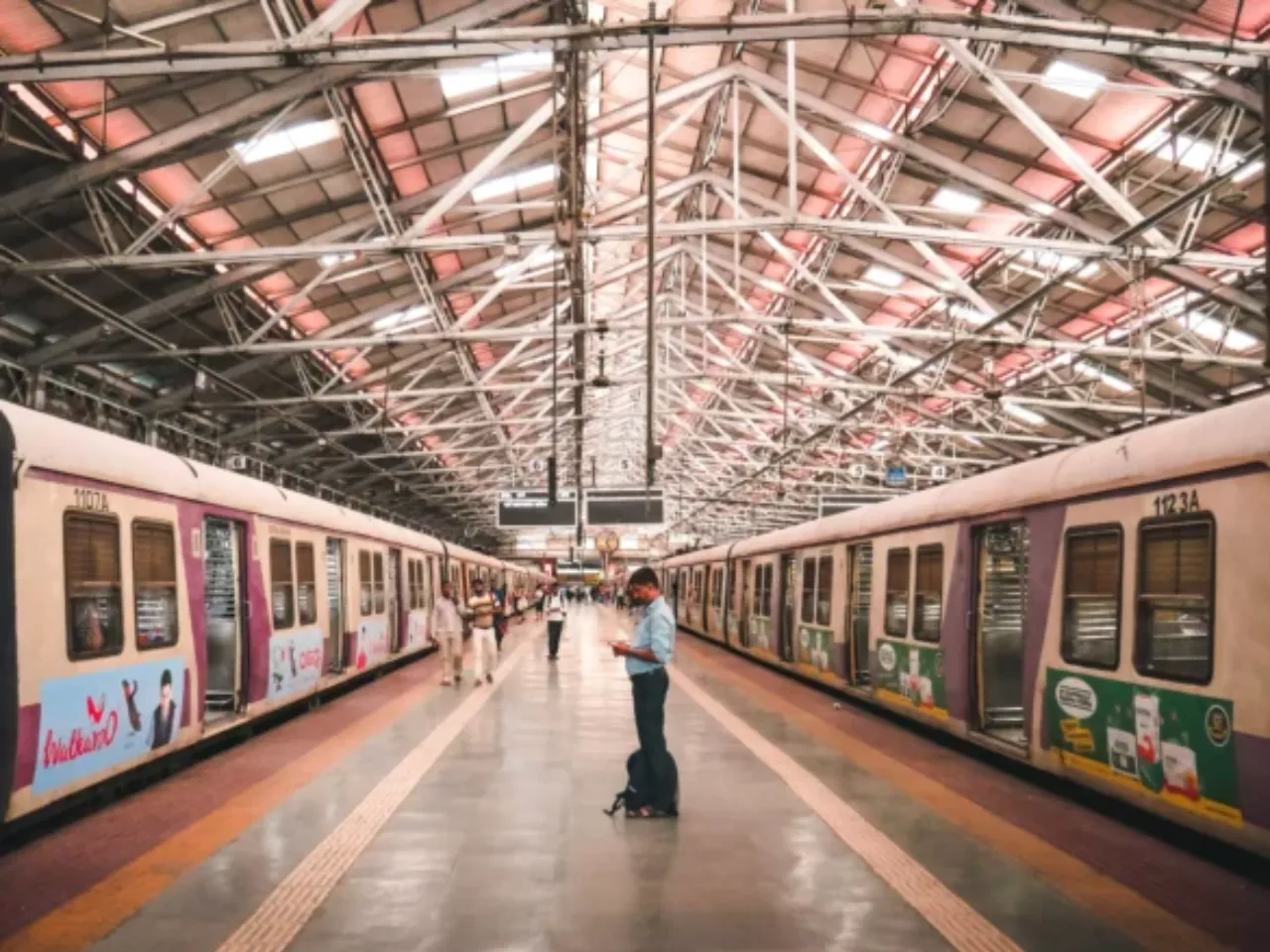 british-era railway stations in mumbai