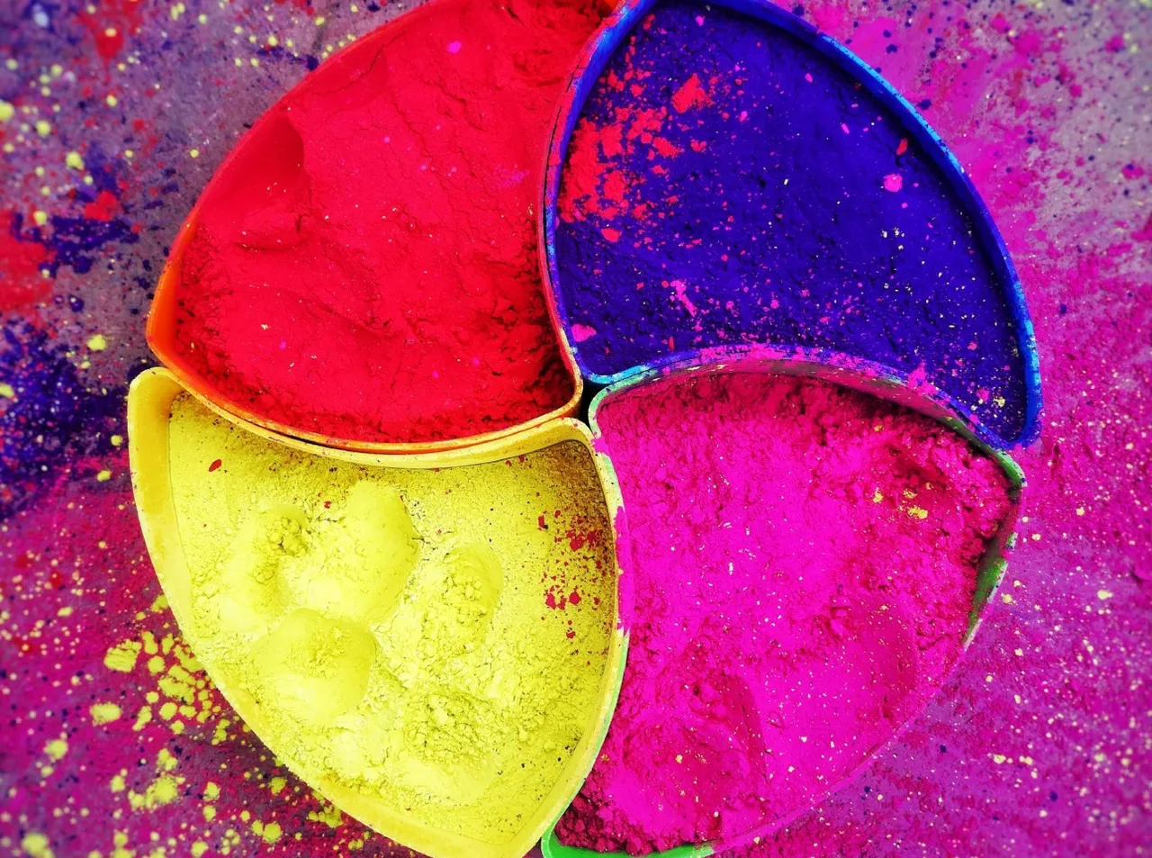 Colorful creativity: Unleash your Holi spirit with these Holi workshop wonders!