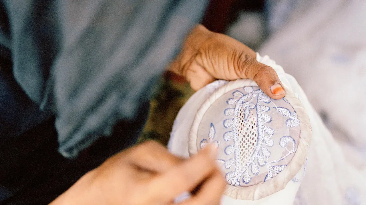 The History of Chikankari Weaved In Delicate Patterns