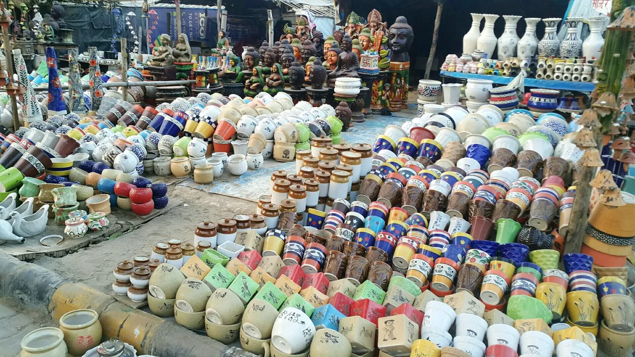 Banjara Market a haven for crockery and furniture lovers moulded its way online!