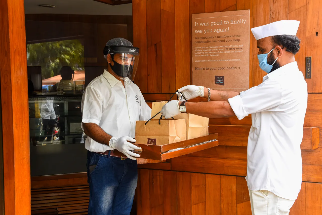 Riyaaz Amlani's Impresario Handmade Restaurants Joins Hands with Mumbai’s dabbawalas as Delivery Partners