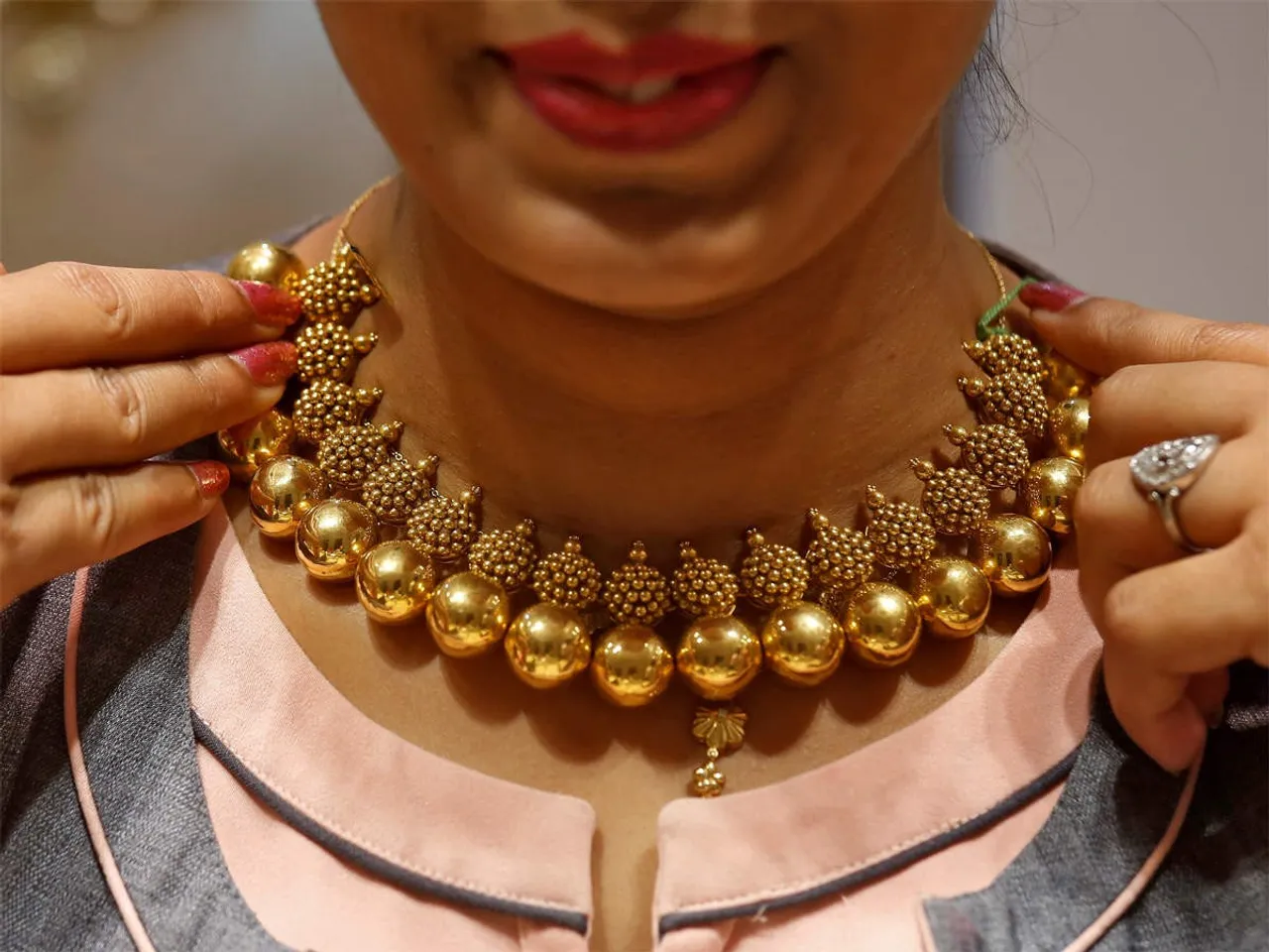 Shopaholics, did you know you can rent jewellery in Pune?