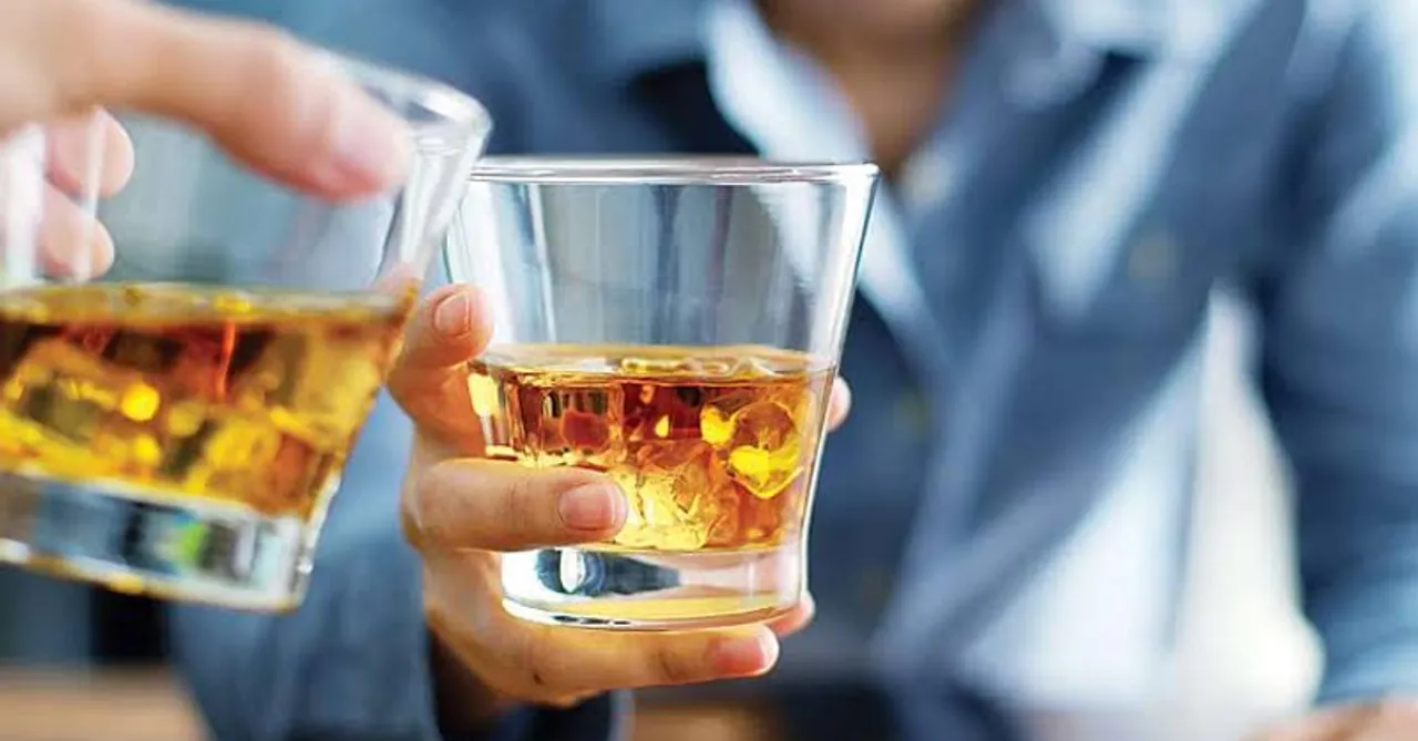 The legal age for drinking in Delhi lowered down to 21 years from 25 years