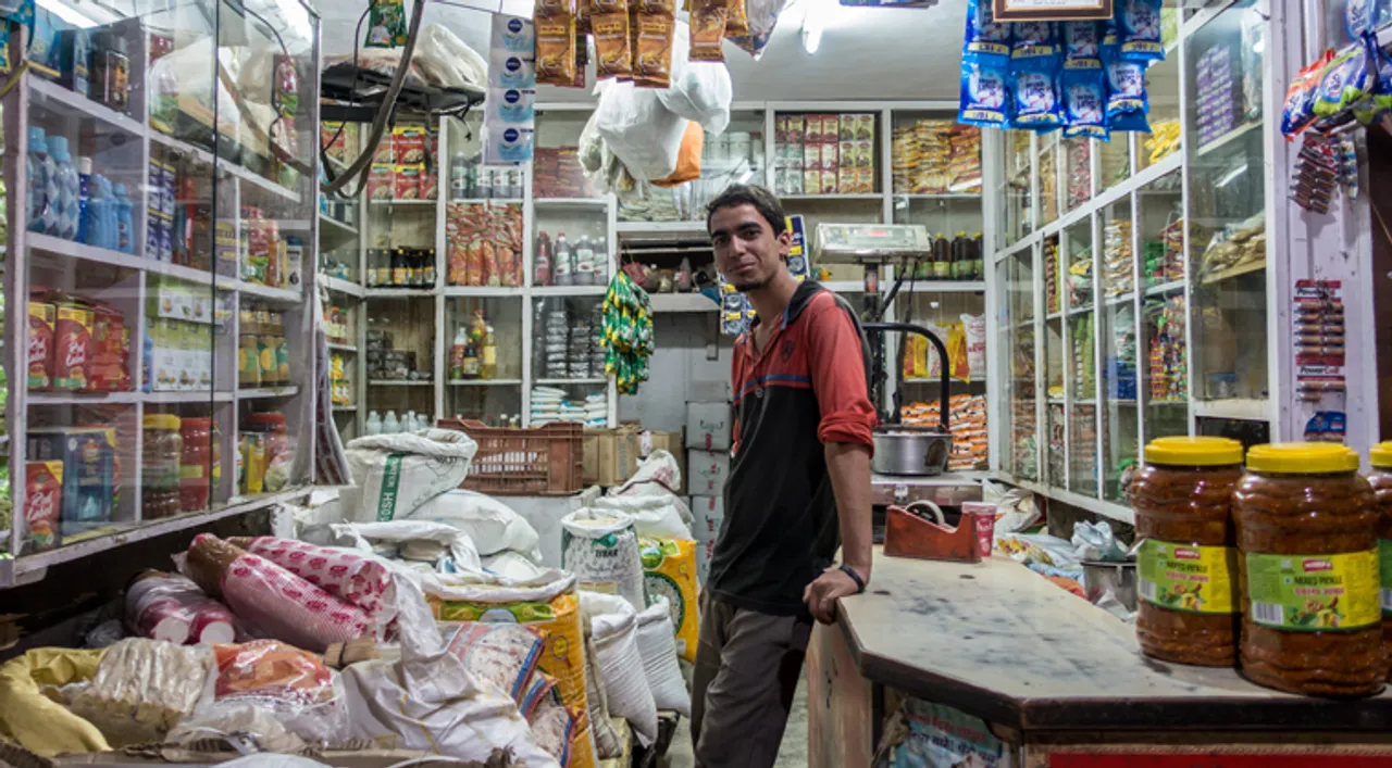 Looking for Grocery Stores in Mumbai? Don’t worry these Local Kirana shops are open even during the lockdown!