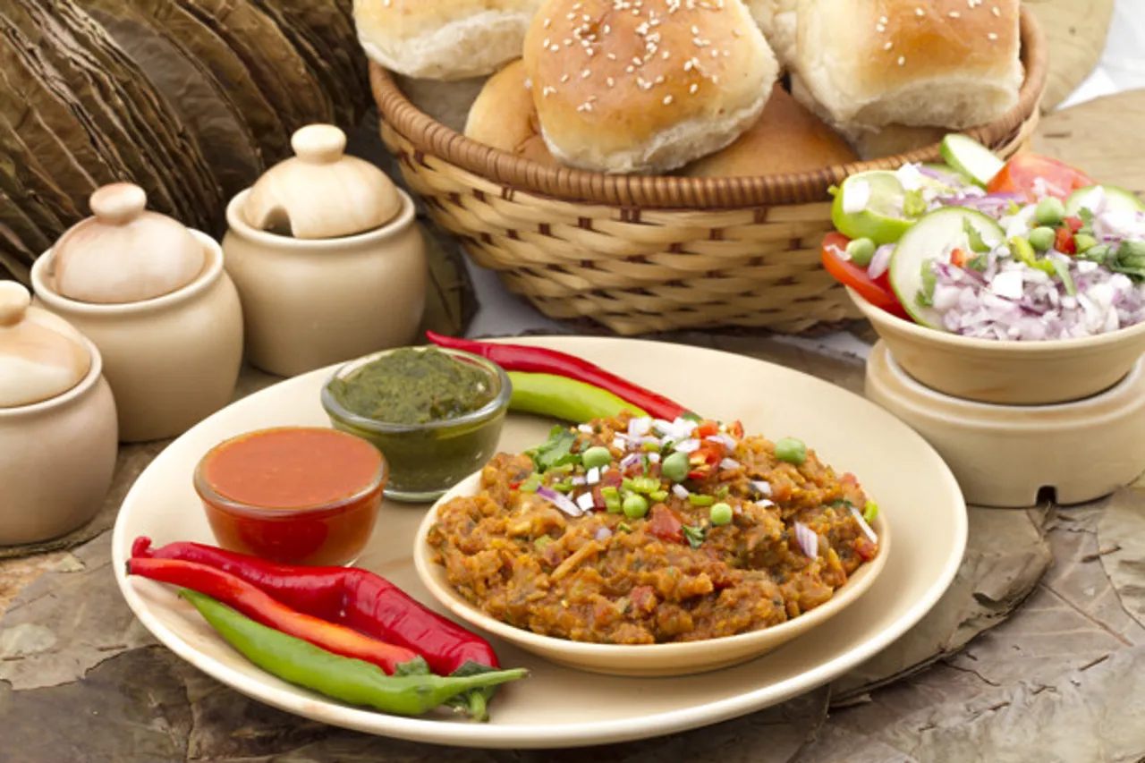 Here's Where To Gorge On The Best Pav Bhaji in Mumbai!