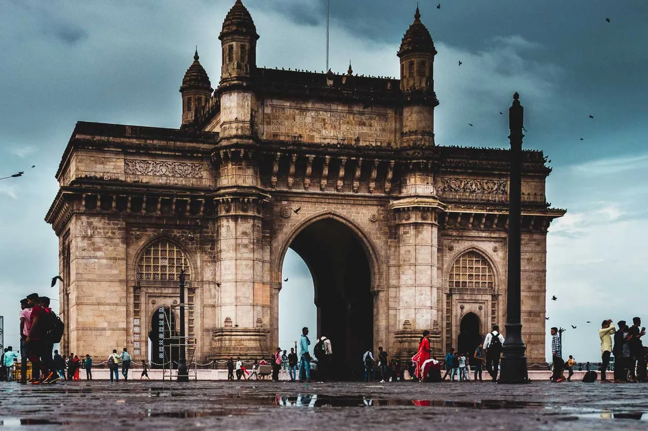 Mumbaikars, major missing Mumbai monsoons? Go devour for a virtual tour!