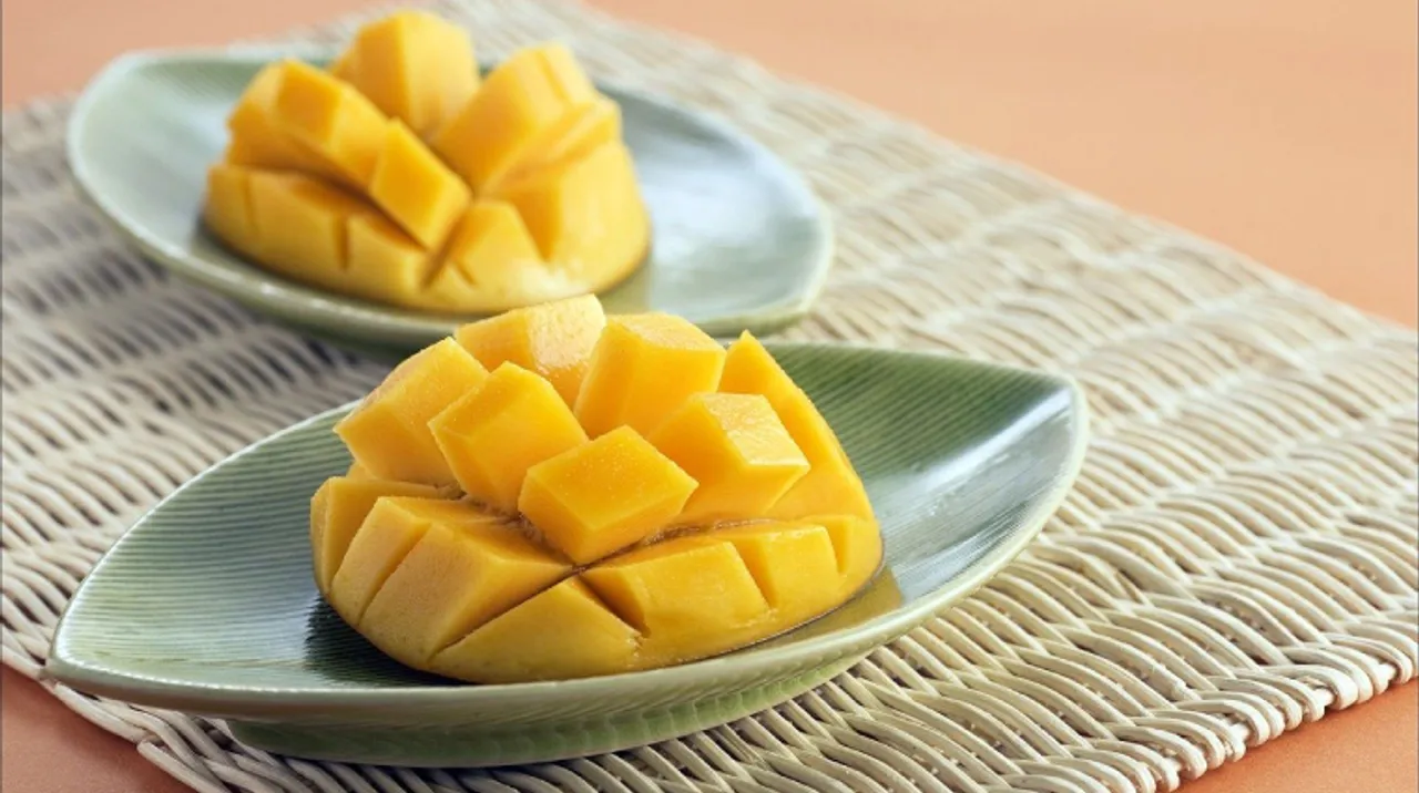 Order mangoes online in Delhi and enjoy the season