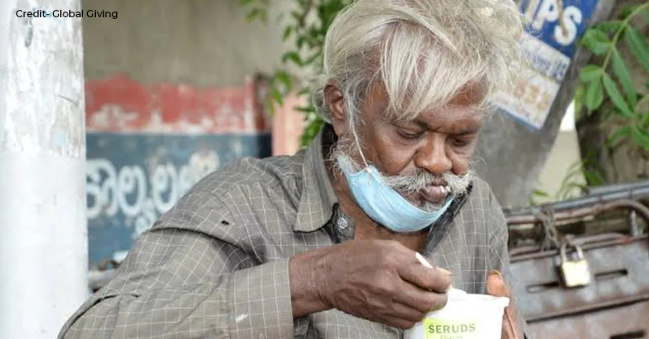 A woman from Tamil Nadu feeds poor people despite her low earnings