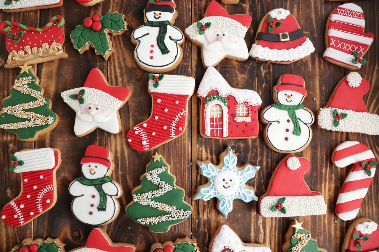 Love Christmas treats? These bakeries in Mumbai have 'em all!