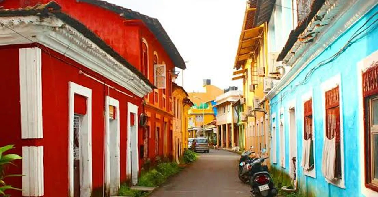 How about giving your eyes some pleasure? It is possible with these colourful streets in India!
