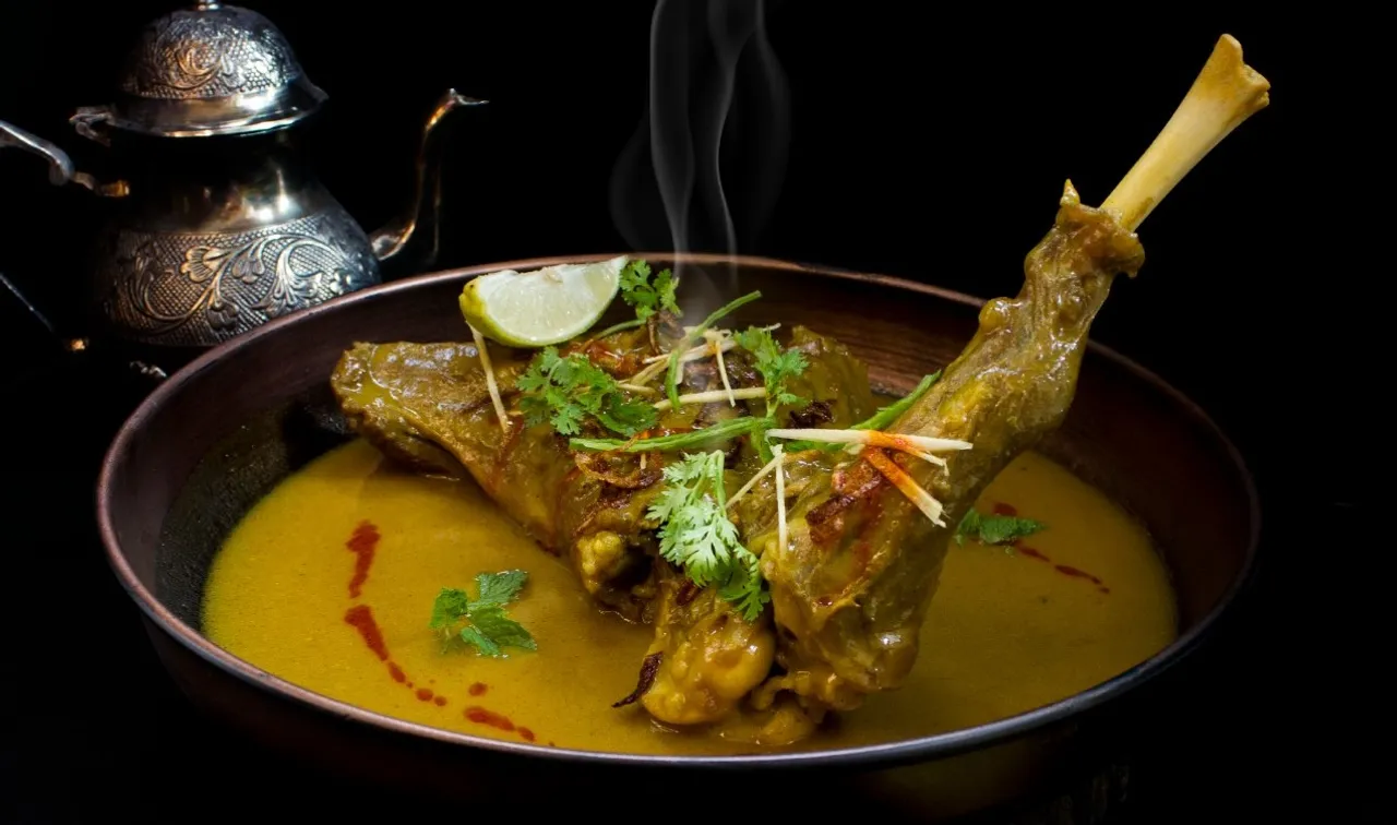 Order from Parat in Delhi NCR, and satiate your tastebuds with a home-like meal!