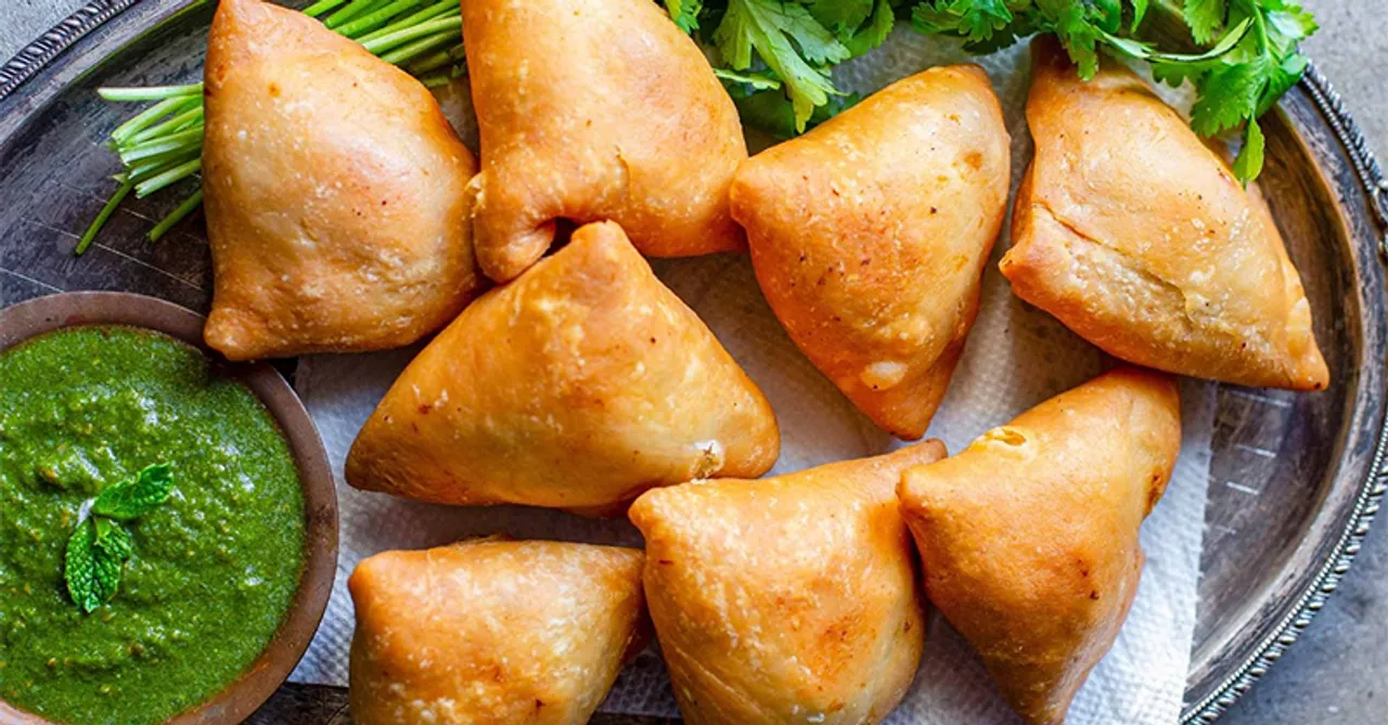 Samosa-lovers go crazy and Order Samosas online in Mumbai!