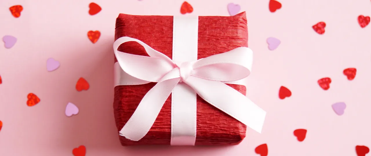 Woo your lover with these Valentine gifts under Rs.3,000!