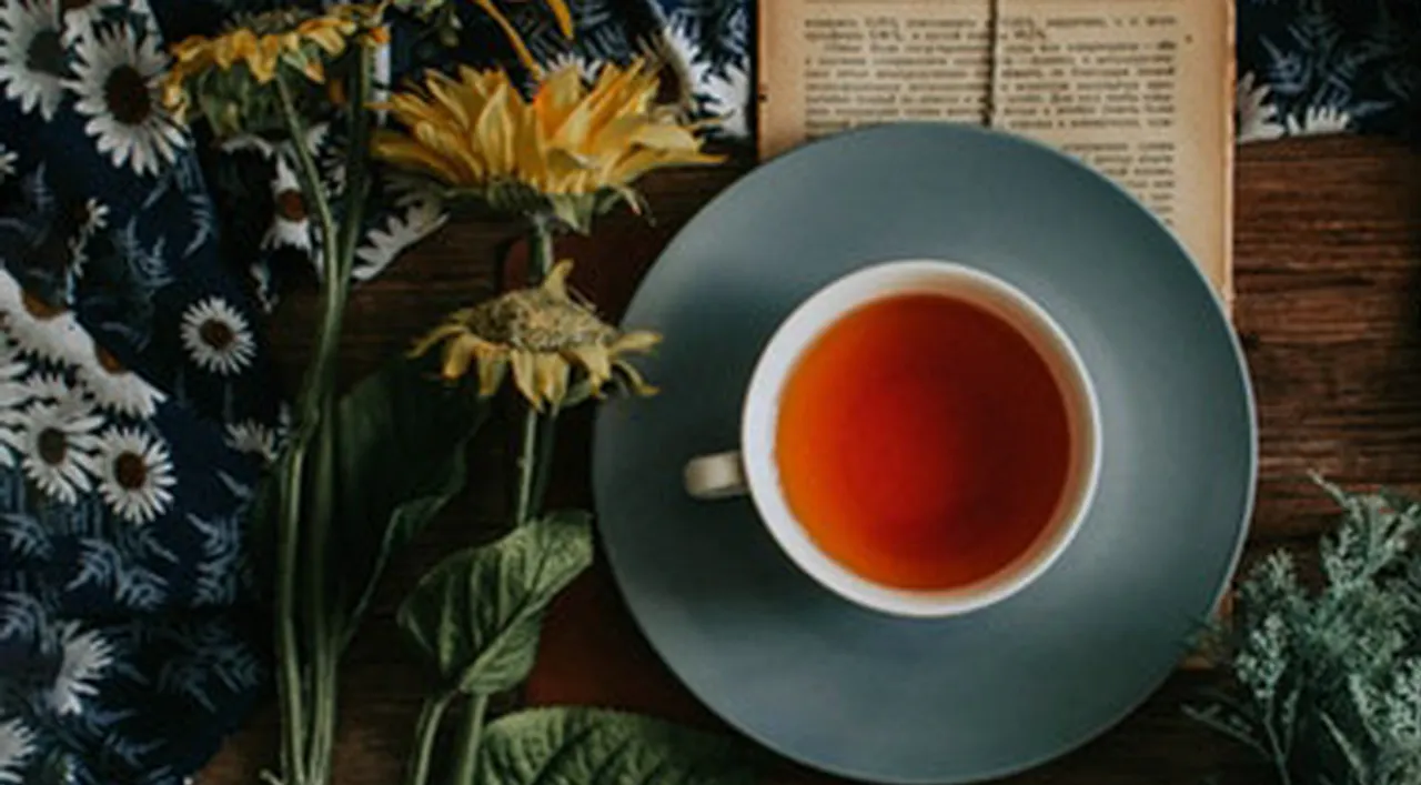 5 Tea Cafes in Pune Perfect for Cutting Chai or Adhraki wali chai