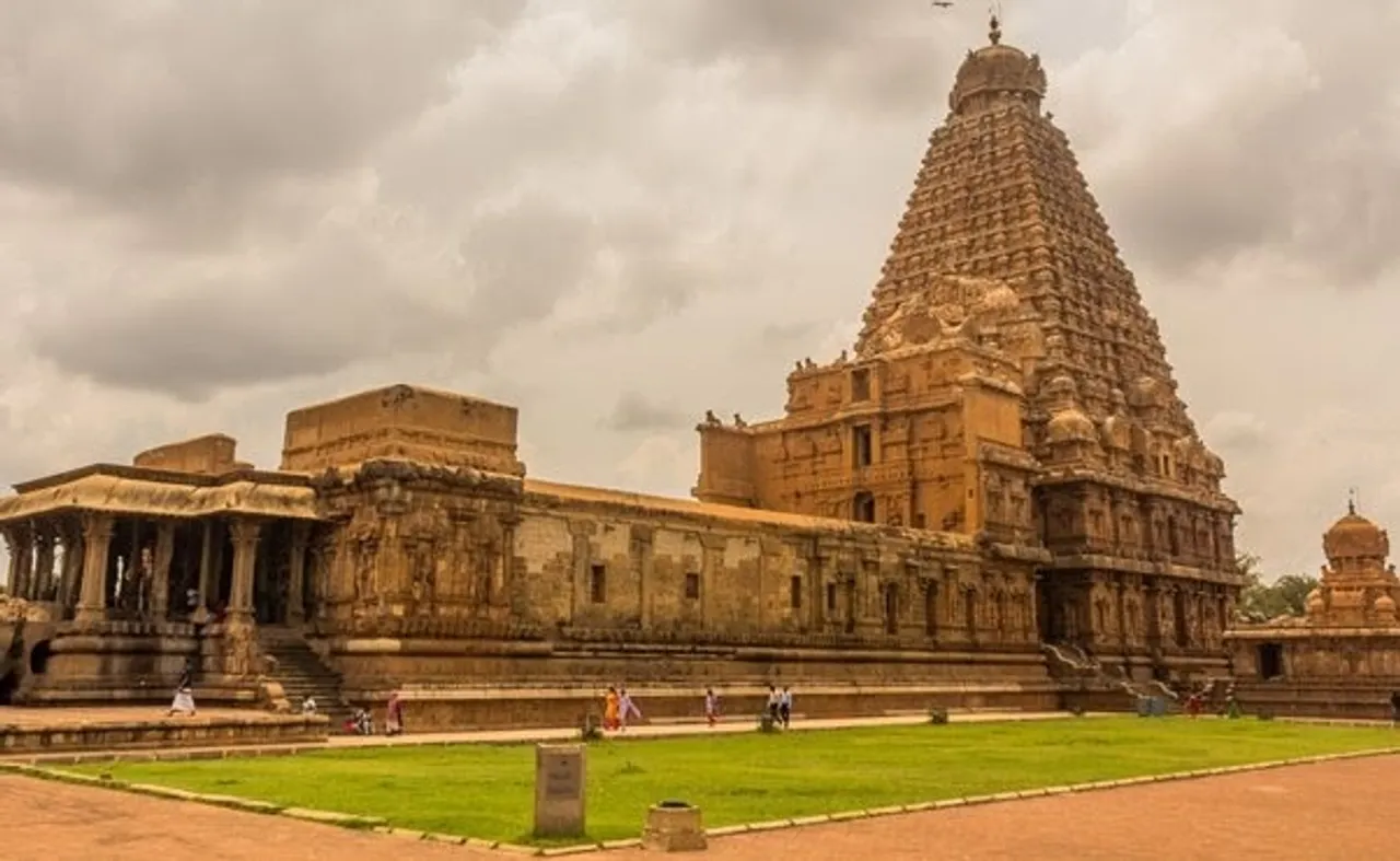 Amazing Mysterious Rajarajeshwar Temple, also known as Brihadeeswarar Temple