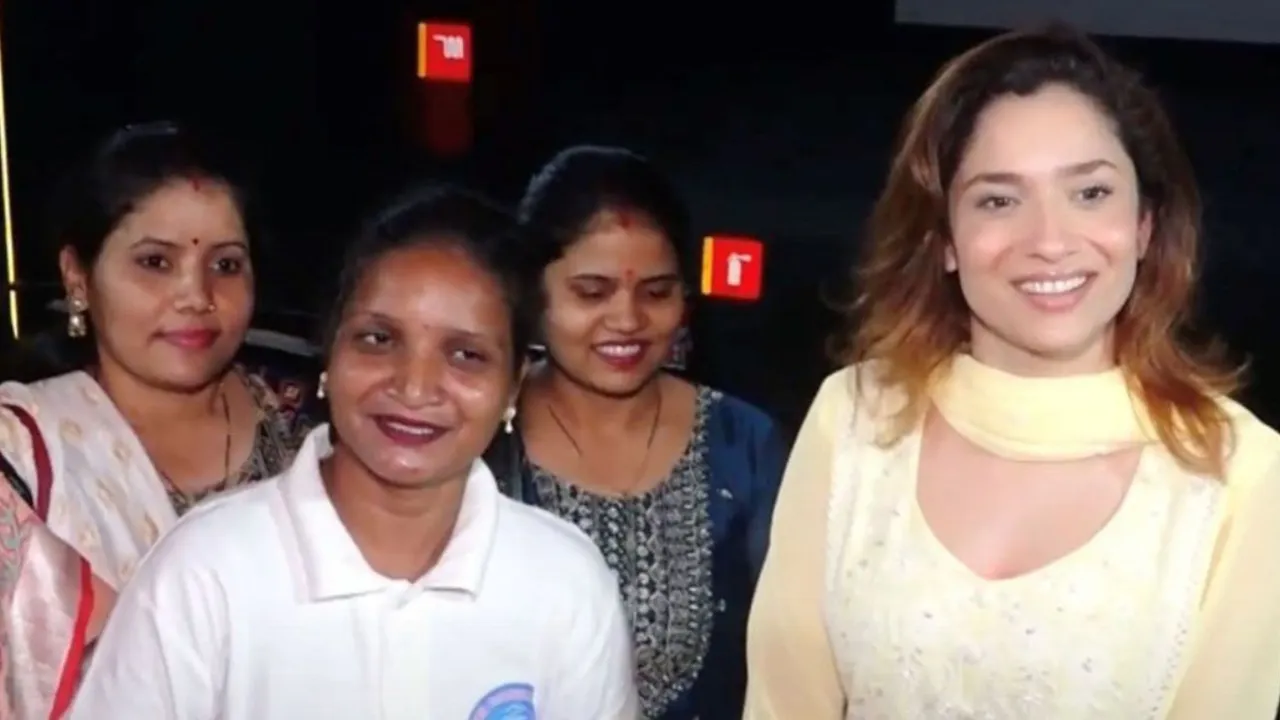 Ankita Lokhande was showered with love at the special screening of Swatantra Veer Savarkar for NGO women