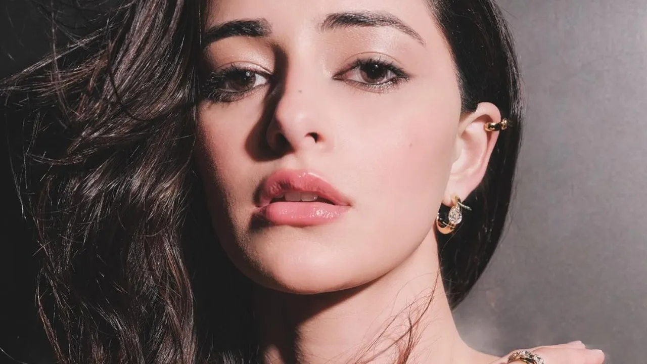 Ananya Panday ने लेटेस्ट फोटो में लगाया ग्लैमर का तड़का