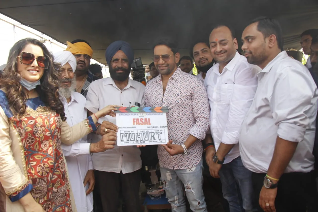 मंत्री बलदेव सिंह ओलखा के हाथों शुरू हुई दिनेशलाल यादव निरहुआ की फिल्‍म ‘फसल’ की शूटिंग