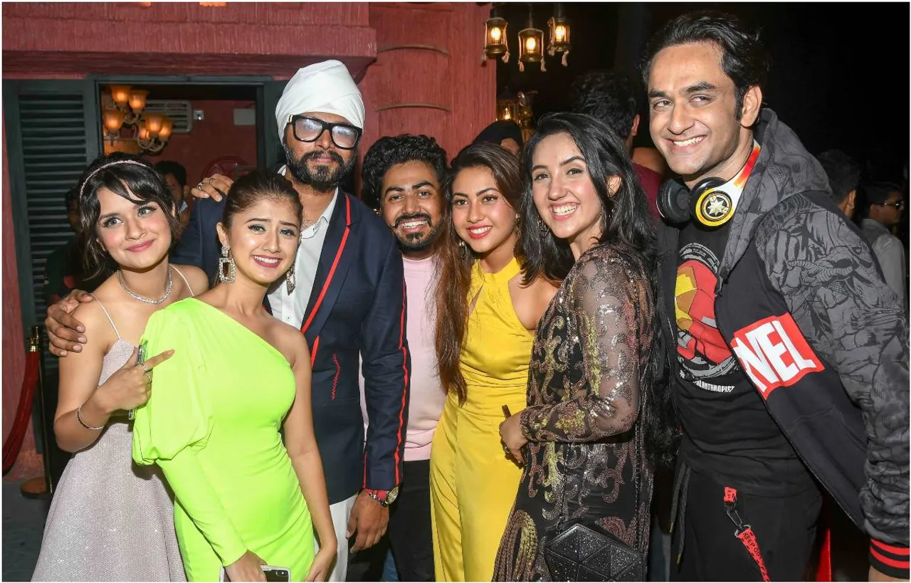 Photos: रामजी गुलाटी के नए गाने ‘नज़र न लग जाए’ की सक्सेस पार्टी में शामिल हुए सेलेब्स